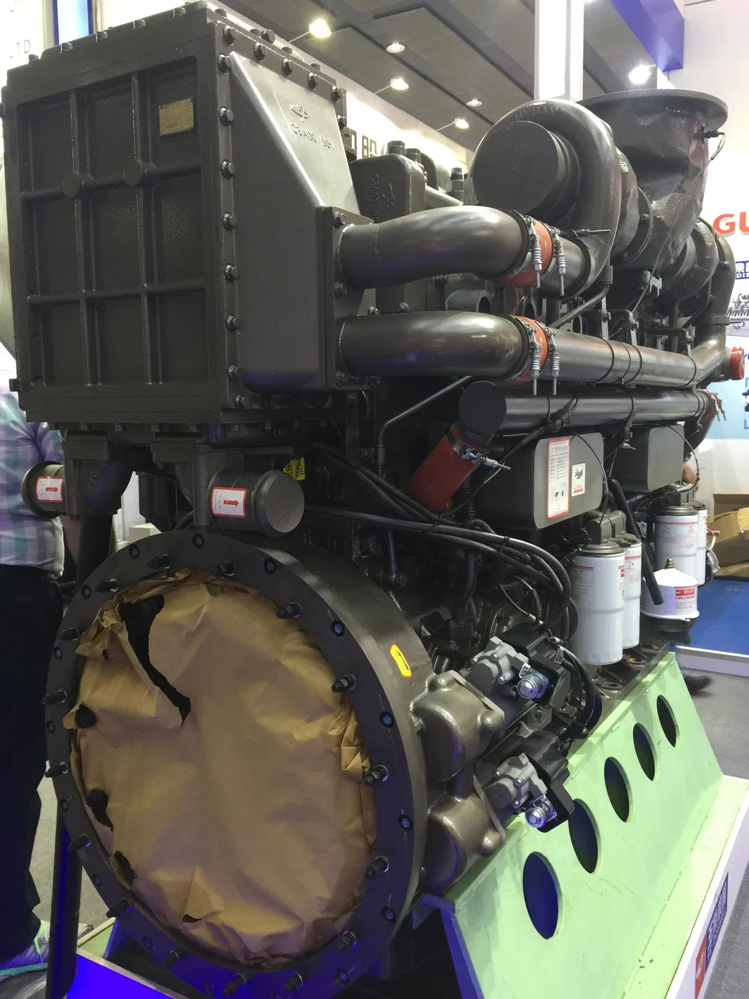 960HP 1350rpm Germany Mtu Technology Motor 960HP Yuchai Marine Engine