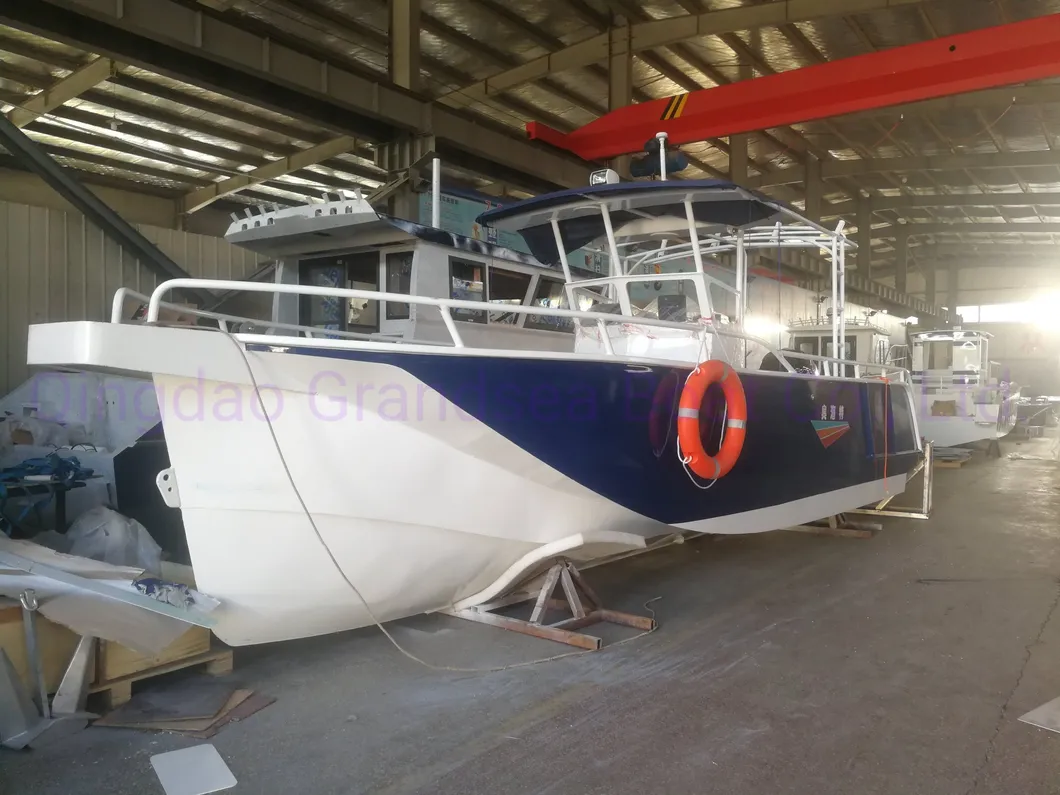 China 7.5m 25FT Aluminum Family Pleasure Boat with Outboard Engine