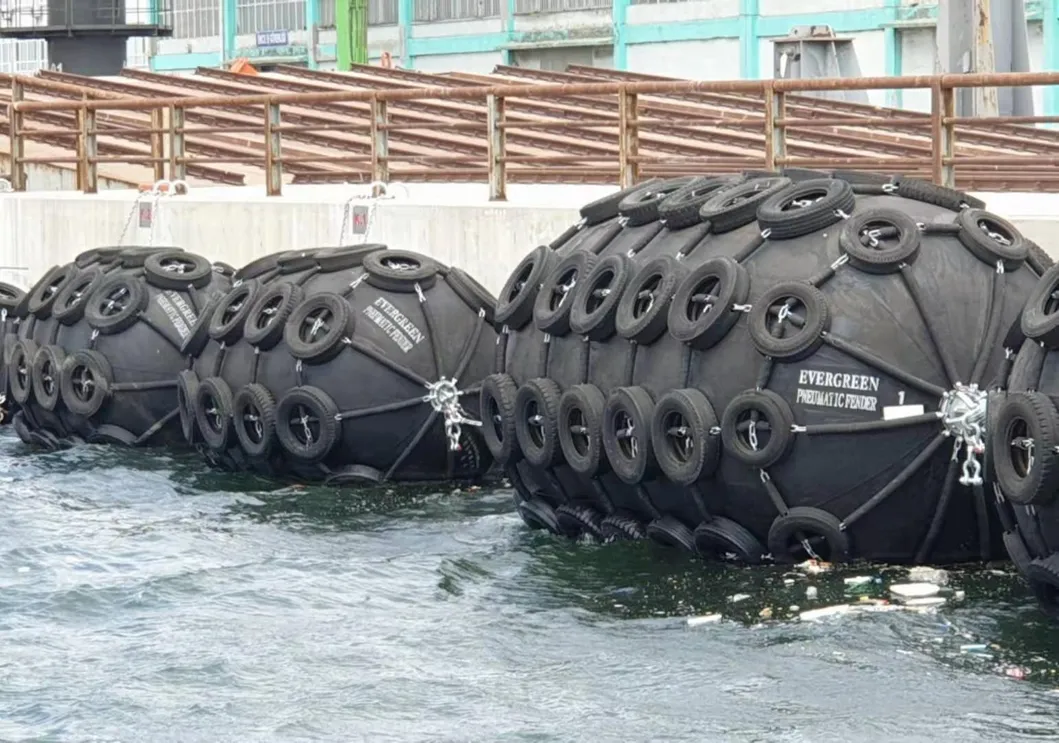 Yokohama Marine Pneumatic Rubber Fender for Sts